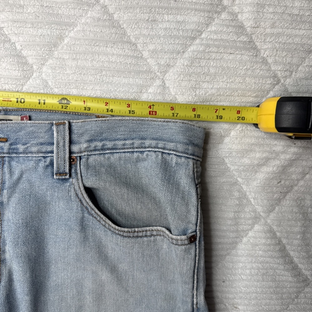 Vintage Lev's 505 Jeans Men 38x30 Blue Denim Light Wash Straight Regular Y2K - Picture 5 of 16